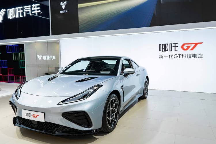 惠州博罗县立胜跃企业管理咨询哪吒汽车在智能汽车领域的表现，领途汽车在新能源汽车市场中的影响力